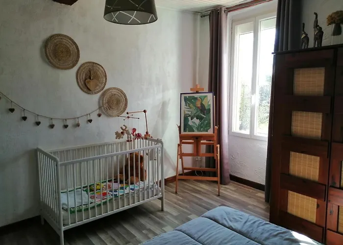 Belle Maison De Caractere Dans Village Et Sa Piscine Privee 7 Pers- 3 Chambres - 12 Rue Emile Zola